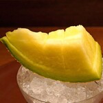 アカ - 静岡県産のメロン