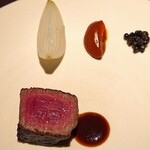 アカ - 黒毛和牛のヒレ肉の薪火焼