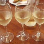 ガネーシュ - デキャンタ白(300ml 1500円)