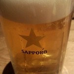 炭火串焼専門店 鶏天 - ビールはサッポロ（530円）ただ少しぬるかったです・・・。