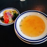 Kiyara Uei - サラダとコンソメスープ