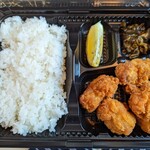 おかめ支店 - とりからあげ弁当￥700-