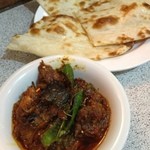 バーワルチー - チキンベイガン、ナン