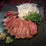 マゴコロ - 和片”ラム芯”のたたき風レアステーキ（800～1,000円）