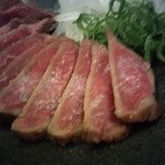 マゴコロ - 和片”ラム芯”のたたき風レアステーキ（800～1,000円）