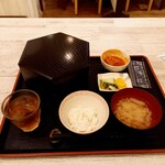 北海道まるごとダイニング うまいっしょ！  - おかずは2段重ね