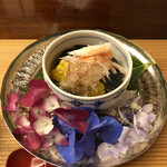 日本料理 幸庵 - 蟹と酢の物　口の中サッパリします。茗荷美味しい。隠れているとうもろこしが甘いです。