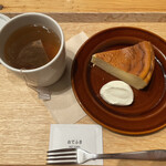 Cafe & Meal Muji - 