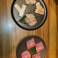焼肉うしごろ 横浜店 - ホルモンとタン
