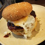 金町製麺 - 自家製ハンバーガー