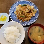 美好屋 - 肉野菜みそ炒め定食