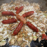 ごっつい - 2.ウインナーも投入