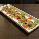 ルッカ - 炙りユッケのカルパッチョ