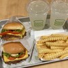 Shake Shack - シャックバーガー・フライ・レモネード