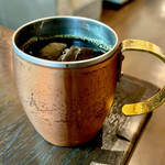 177357005 - 銅製のカップに入ったアイスコーヒー！