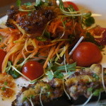 山ごぼう - ズッキーニのリゾットグラタンと人参サラダ切り干し大根ドレッシング。