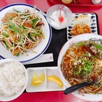 横浜飯店 - ニラレバ定食（台湾ラーメンへ変更）