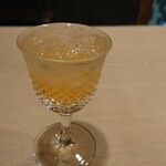 和ごころ 泉 - 氷がしゃっの梅酒。火照った体が落ち着きます。