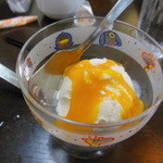 プジャ - ｻｰﾋﾞｽのﾊﾞﾆﾗｱｲｽ　ﾏﾝｺﾞｰｿｰｽがけ