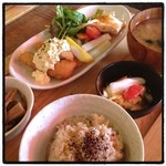 やまねこカフェ - やまねこカフェ@尾道のやまねこランチ。太刀魚フライ美味しい。