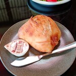 レストラン キャロッツ - パン（米粉パンかな？）