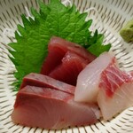Kamon - 刺身はつばす、カツオ、白身魚