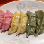ぎょうざの店 パンダ - 三色餃子