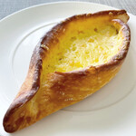 BLUE POPPY Bakery - チーズピデ