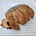 BLUE POPPY Bakery - ハムとチーズのクロワッサン