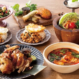 タイの人気料理を集めたコースは2種類！パーティーにぴったり。