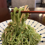 中国菜 智林 - ランチミニコース１９８０円。里麺。タレとアセロラを練り込んだ麺との相性が絶妙です（╹◡╹）（╹◡╹）