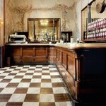 IL CAMPARINO TORNA IN GALLERIA - このカウンターで楽しむ (HPより転載)