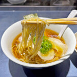 うずとかみなり - 自家製麺の中細ストレート麺