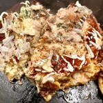 花華 - お好み焼きミックス玉①1020円(税込)