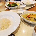 AOI GARDEN FOOD HALL - 