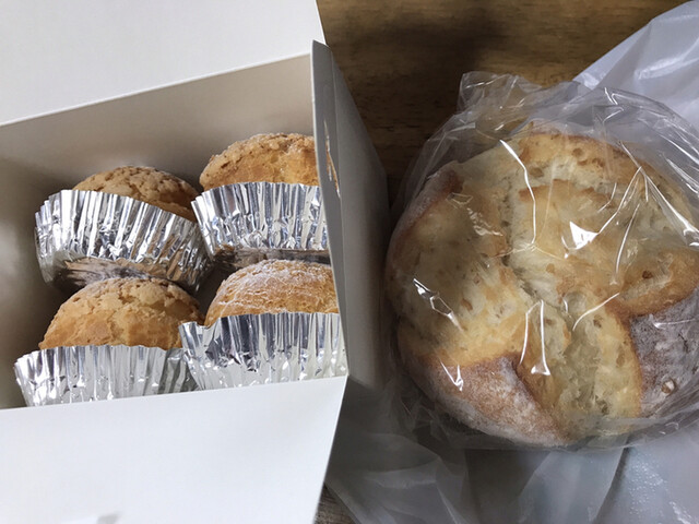 クッキーシュークリームと玄米パン