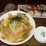 ひがしやま - 鯵の握りと巻物（今日の寿司）＆中華（ラーメン）\800