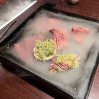 肉匠 牛虎 西中島店 - 