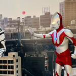 足柄牛焼肉もり次 - 【シン•ウルトラマン】背景がみなとみらい近辺(桜木町駅近辺)