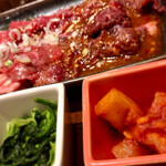 honkakuyakinikukangen - 【えらべる焼肉3種】1,280円
牛カルビ、牛ロース、牛ハラミ