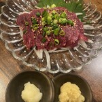 Kayabachou Izakaya Tsumamina - 本日の馬刺し　赤身　1180（1298）