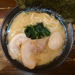 横浜家系ラーメン王子家 - 醤油豚骨SP