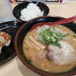 hokkaidoura-memmendokoroutari - 赤味噌ラーメンランチセット