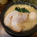 Yokohama Ie Kei Ramen Oujiya - 醤油豚骨SP