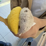 麻布茶房 北海道アイスクリーム - マンゴー、クッキー＆クリーム