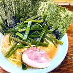 家系ラーメン まこと家 - ✽ 茎わかめラーメン、海苔ダブル追加（麺硬め）1,200円