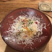 山地陽介 - これがスペシャリテです。アオリイカのカルボナーラ。