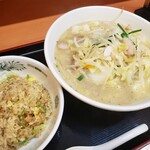 日高屋 - 野菜たっぷりタンメン＋半チャーハンセット 700円