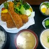 まる信 食堂