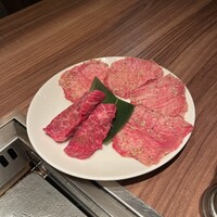 焼肉うしごろ 新宿三丁目店 - 